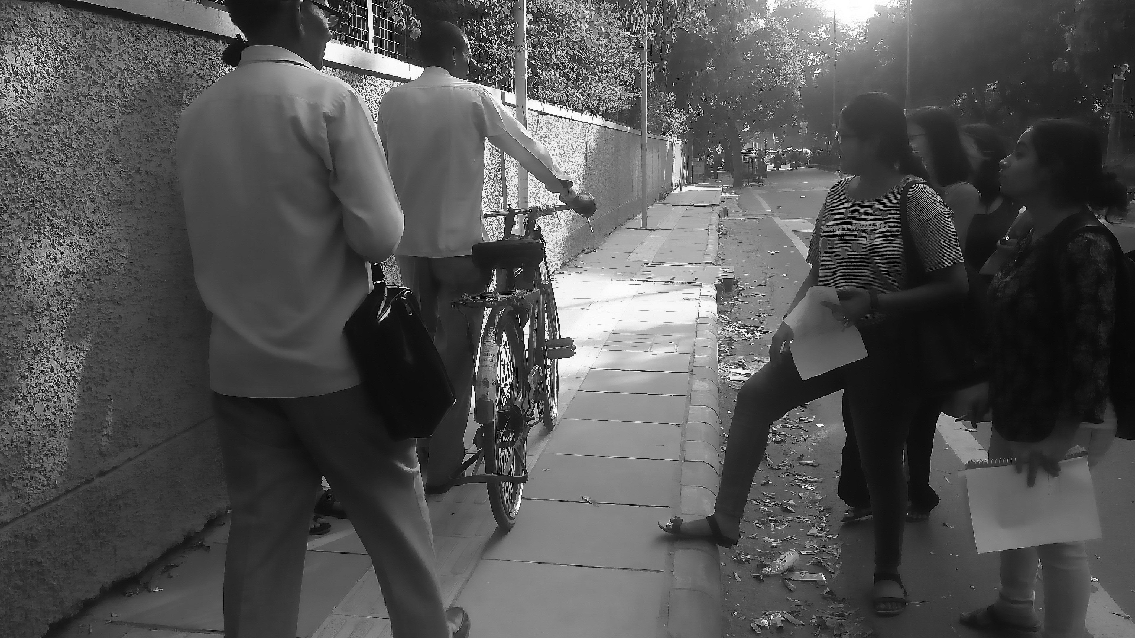 JDMC students mapping the streets around their college.