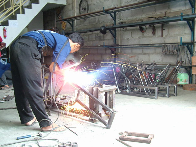 making of modern cycle rickshaws